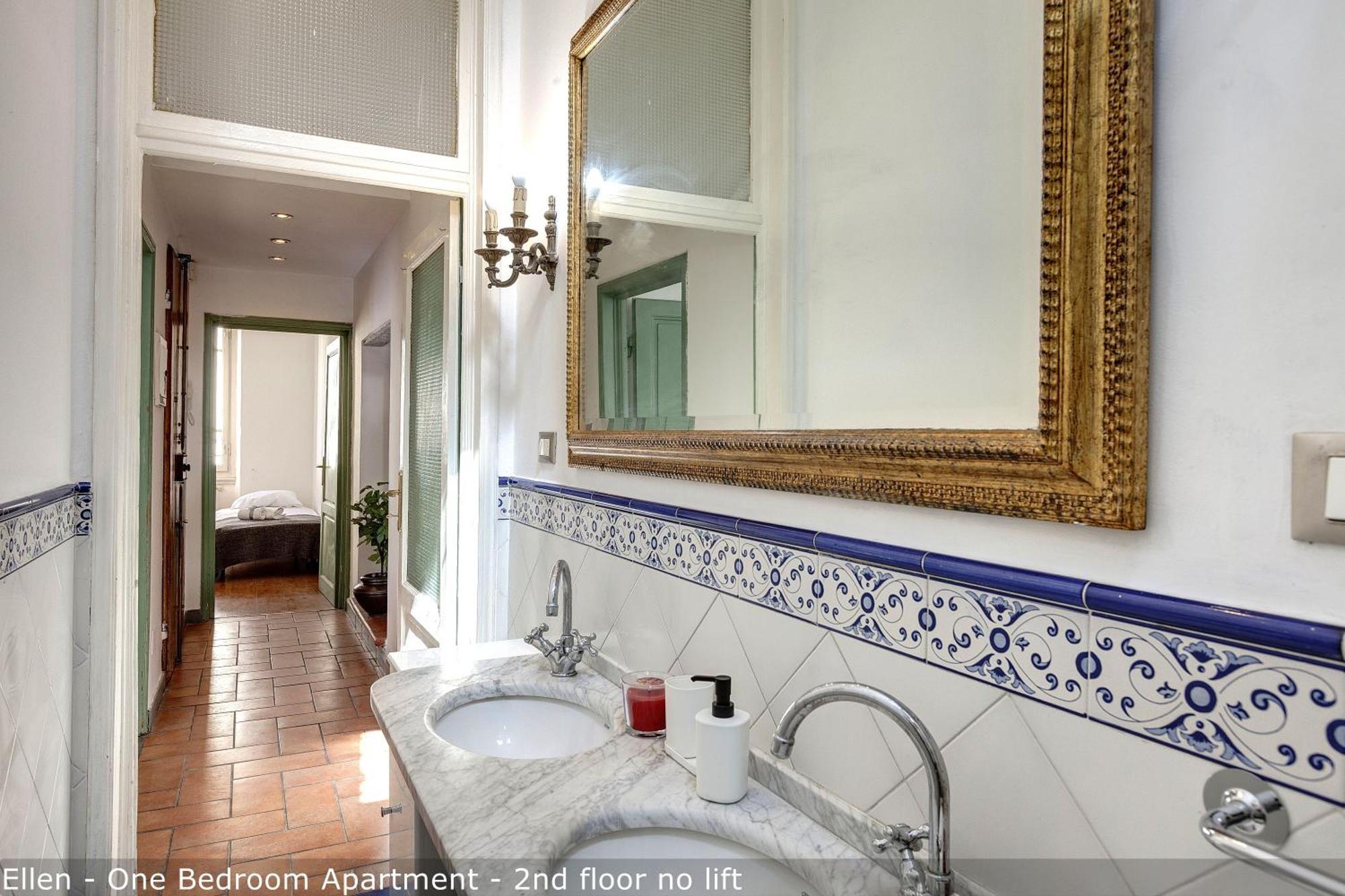 Alice & Ellen Apartments By Mamo Florence Bilik gambar